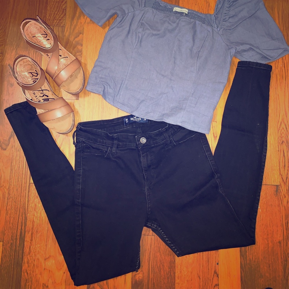 Black Hollister Mid Rise Skinny Jeans